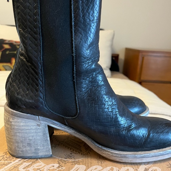 Free People Essential Chelsea Boot size 40 - Picture 5 of 16